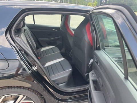 2025 Volkswagen Golf GTI SE