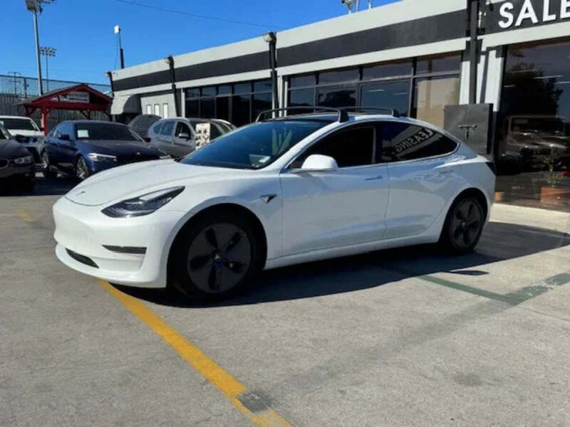 2020 Tesla Model 3 Standard Range