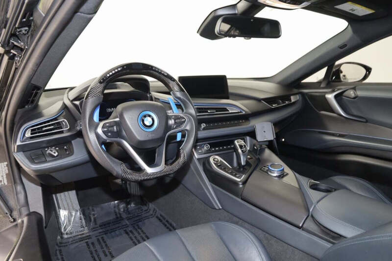 2017 BMW i8
