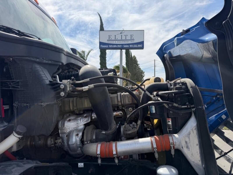 2021 Freightliner Cascadia