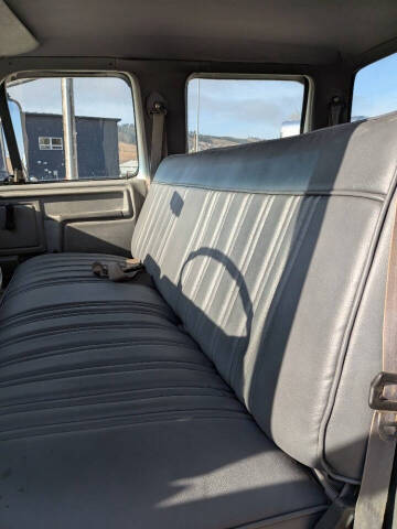 1991 Ford F-700