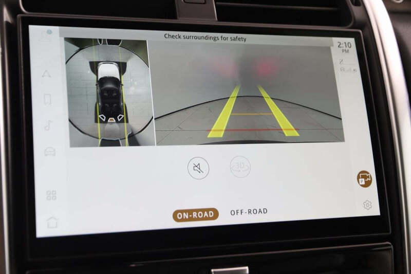 2023 Land Rover Discovery P300 S