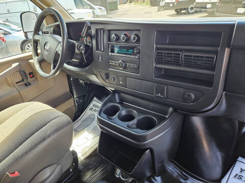 2017 GMC Savana 3500