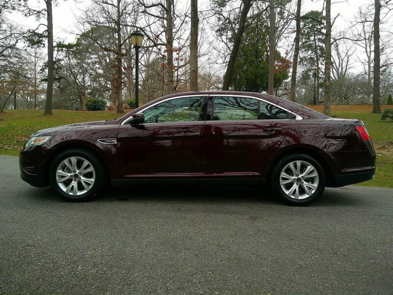 2011 Ford Taurus SEL
