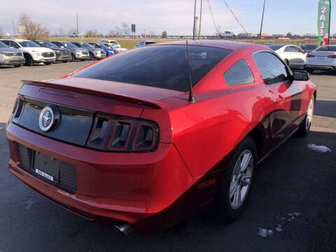 2014 Ford Mustang V6