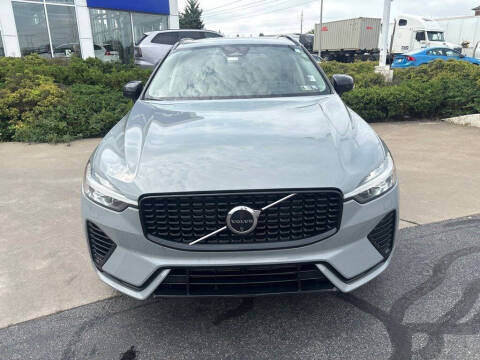 2025 Volvo XC60 T8 Plus Dark Theme