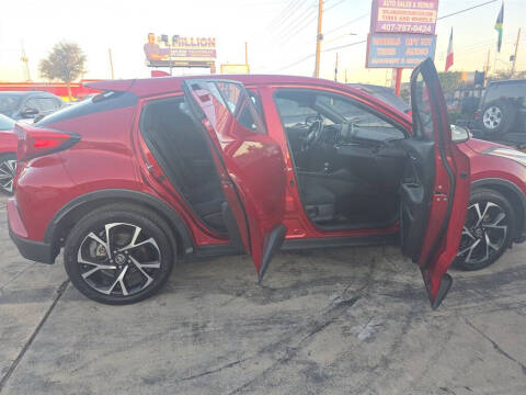 2021 Toyota C-HR XLE