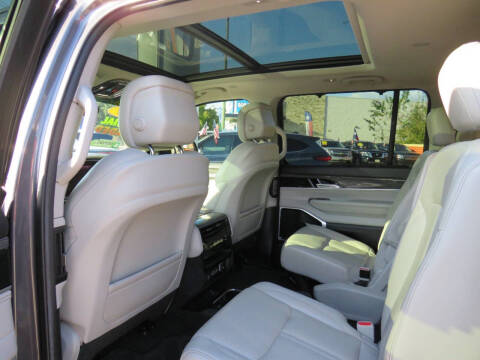 2022 Jeep Wagoneer Series III