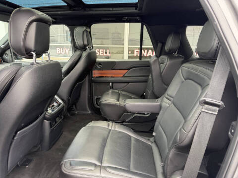 2018 Lincoln Navigator Select