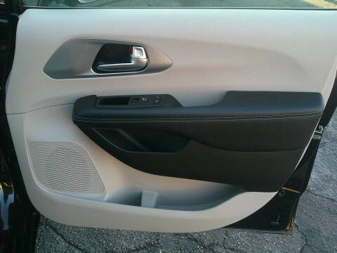 2017 Chrysler Pacifica Hybrid Touring Plus