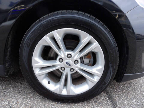 2016 Ford Taurus SEL