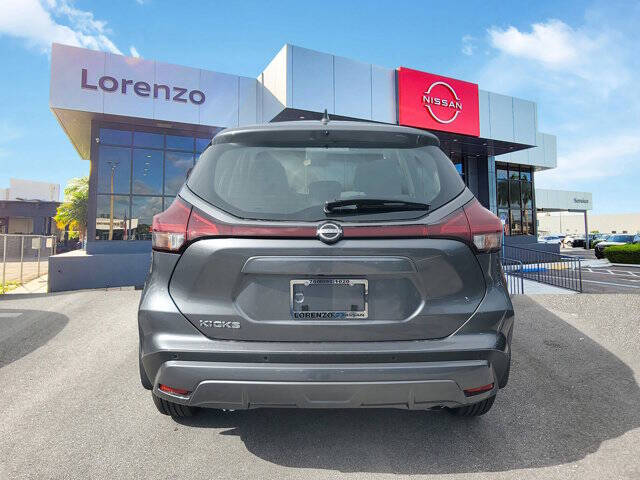 2025 Nissan Kicks Play S