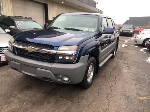 2002 Chevrolet Avalanche for sale at Six Brothers Mega Lot in Youngstown OH