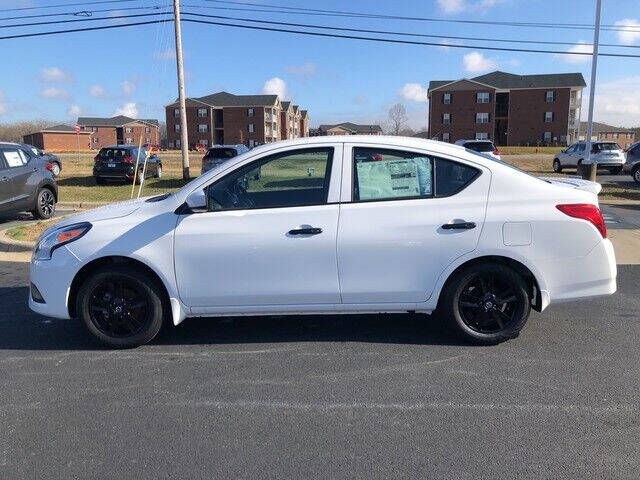 2019 Nissan Versa S Plus