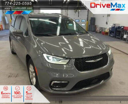 2022 Chrysler Pacifica Touring L