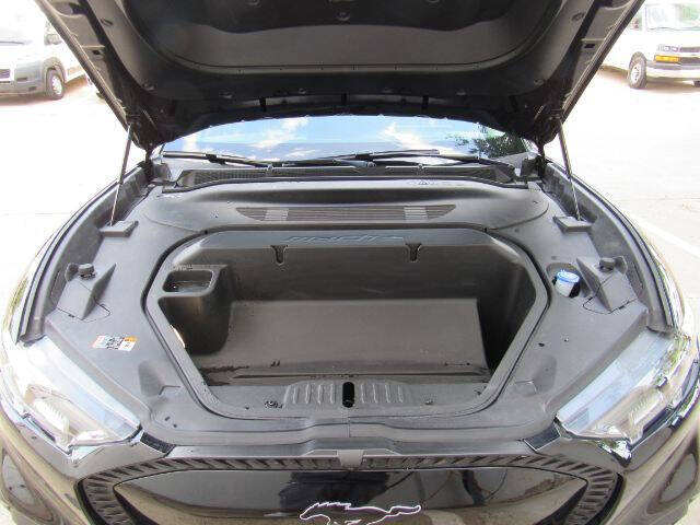 2025 Ford Mustang Mach-E Select