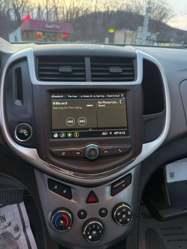 2019 Chevrolet Sonic LT Auto