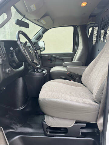 2018 Chevrolet Express 2500
