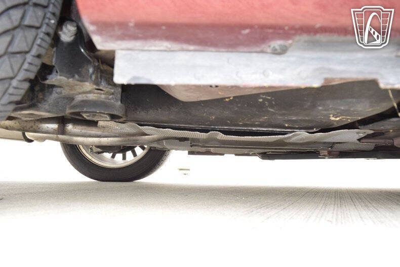 2004 Ford Thunderbird Deluxe