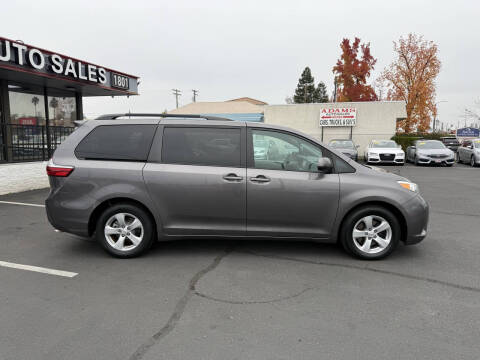 2016 Toyota Sienna LE 8-Passenger
