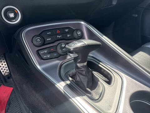 2018 Dodge Challenger SXT Plus