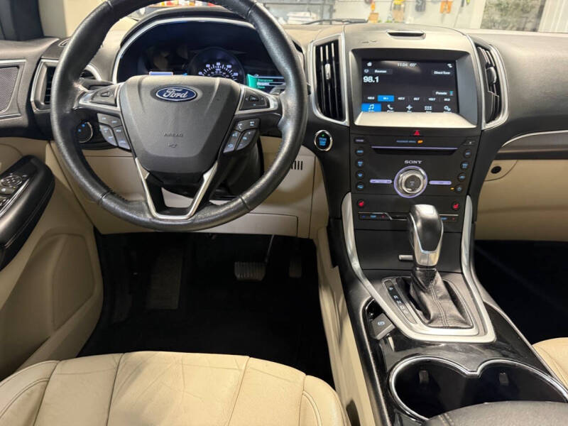 2018 Ford Edge Titanium
