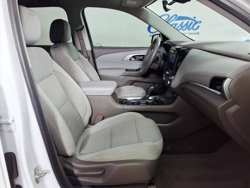 2018 Chevrolet Traverse LT Cloth