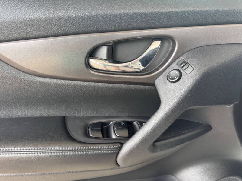 2014 Nissan Rogue S