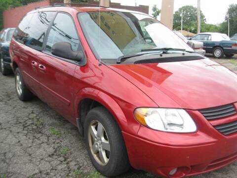 2006 Dodge Grand Caravan for sale at S & G Auto Sales in Cleveland OH