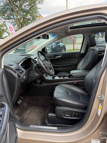 2020 Ford Edge Titanium