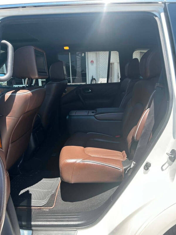 2017 Infiniti QX80