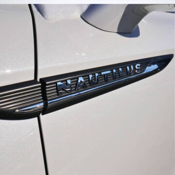 2021 Lincoln Nautilus Reserve