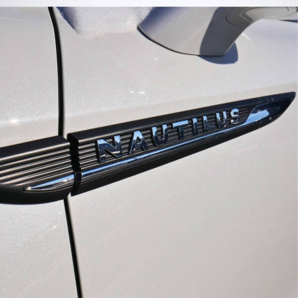 2021 Lincoln Nautilus Reserve