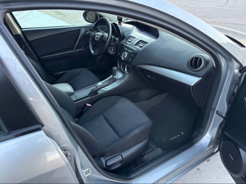 2011 Mazda MAZDA3 i Touring