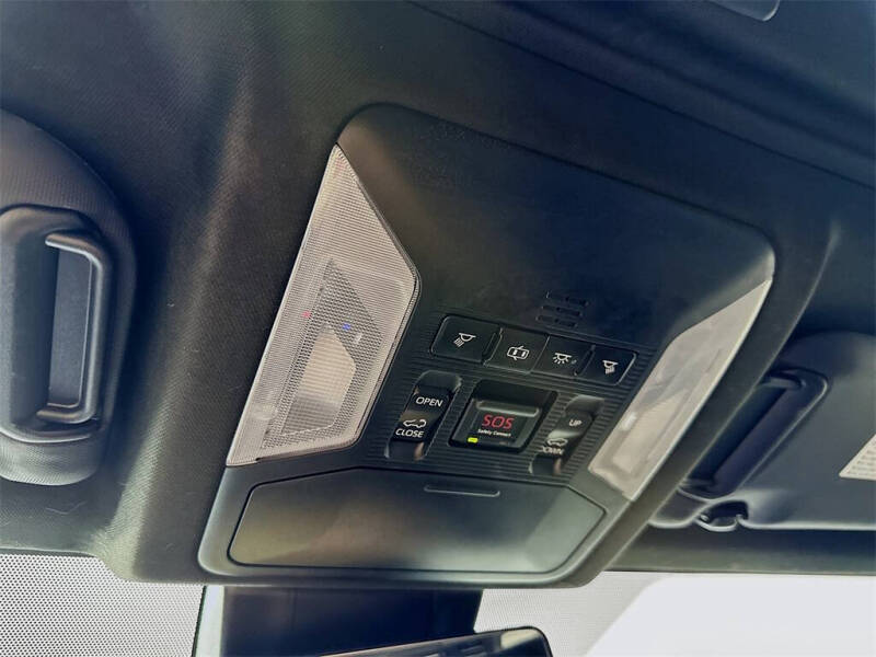 2019 Toyota RAV4 Hybrid XSE