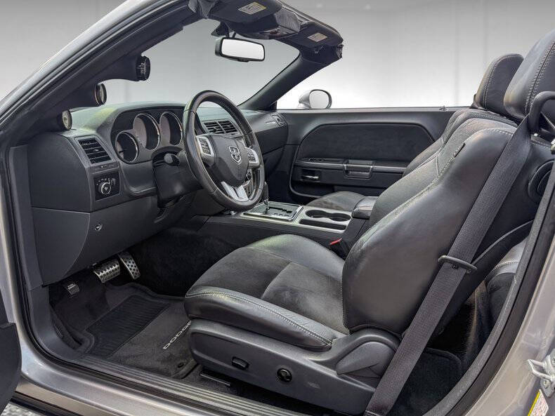 2011 Dodge Challenger SRT8 392