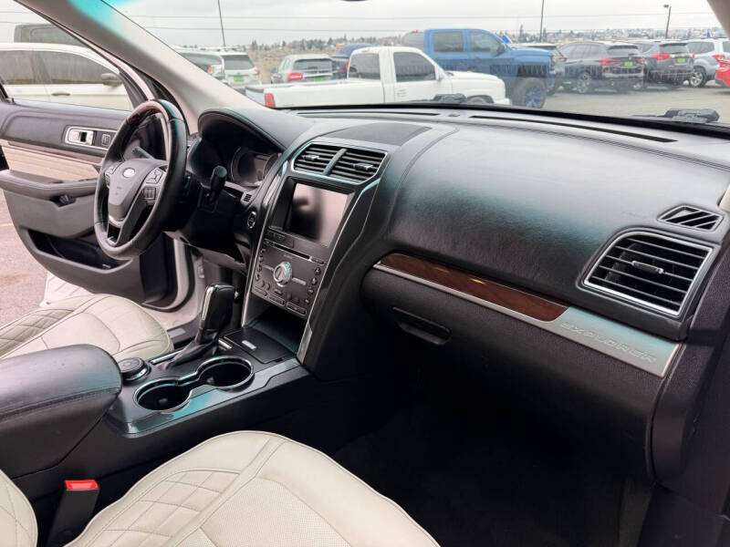 2016 Ford Explorer Platinum