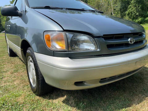 1999 Toyota Sienna