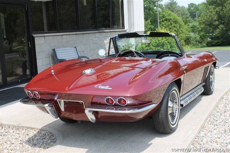 1965 Chevrolet Corvette 26