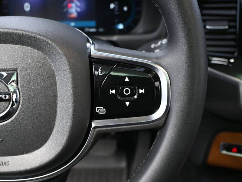 2024 Volvo XC90 B5 Plus Bright Theme