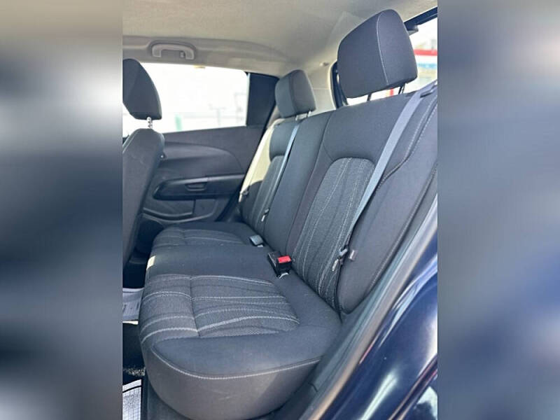 2016 Chevrolet Sonic LT Auto