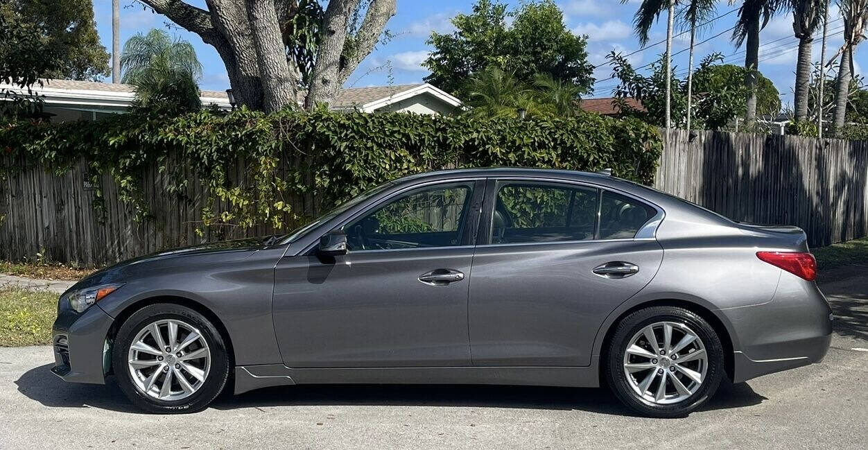 2014 Infiniti Q50  - $13,878