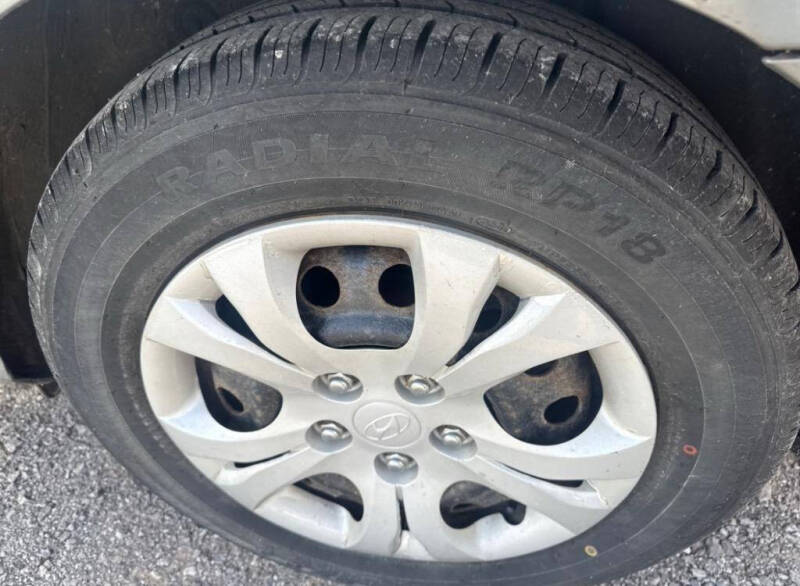 2010 Hyundai Elantra Blue