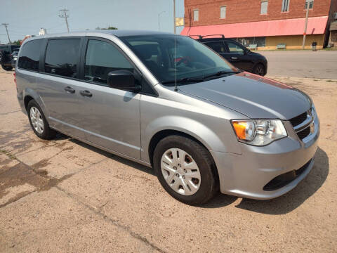 2020 Dodge Grand Caravan for sale at Apex Auto Sales in Coldwater KS