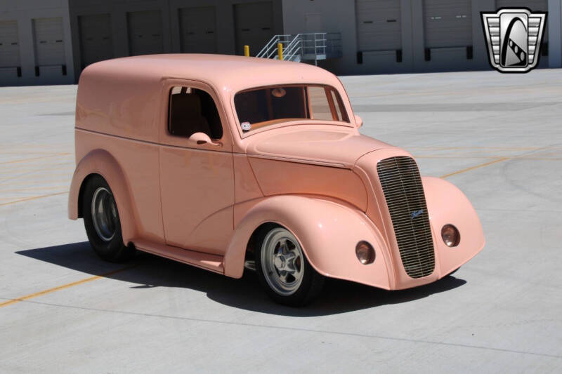 1950 Ford Anglia Thames