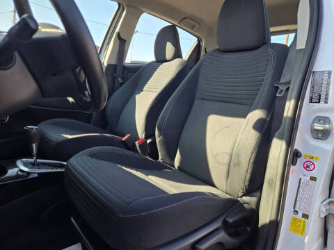 2016 Toyota Yaris 5-Door SE