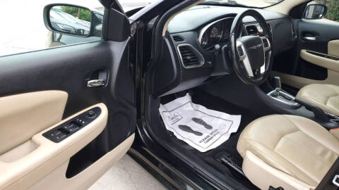 2011 Chrysler 200 Limited