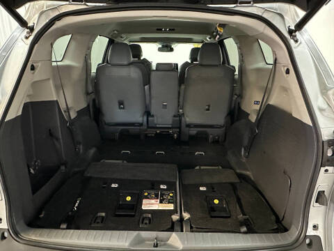 2021 Toyota Sienna XLE 8-Passenger