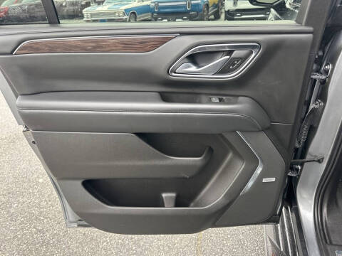 2022 Chevrolet Suburban LT