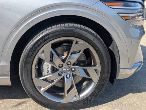 2023 Genesis Electrified GV70